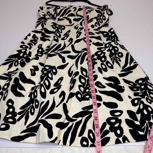White House Black Market Strapless Dress Size 8 | Black & White Floral Print - Picture 9 of 11